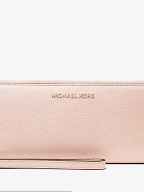 Michael Kors Pebbled Wallet